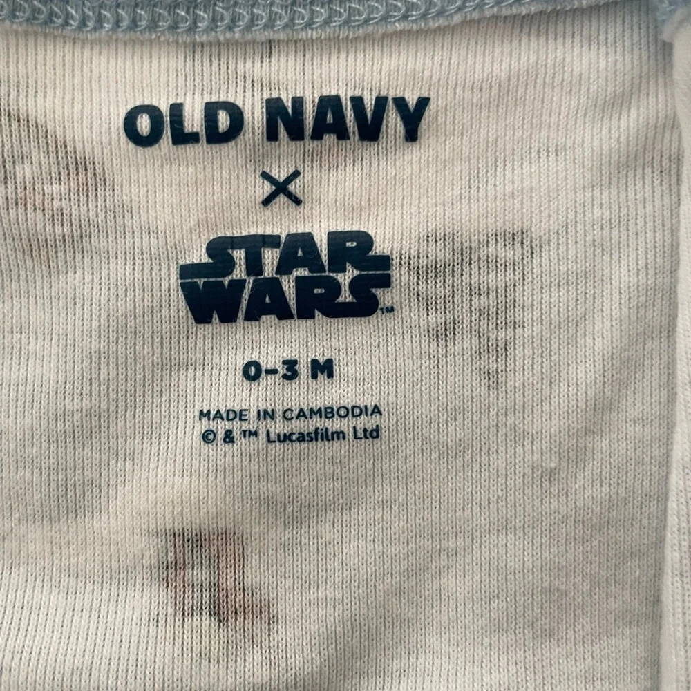 Old Navy Star‎ Wars Baby Blue Winter Holiday Zip Footed Sleeper Pajamas 0-3M